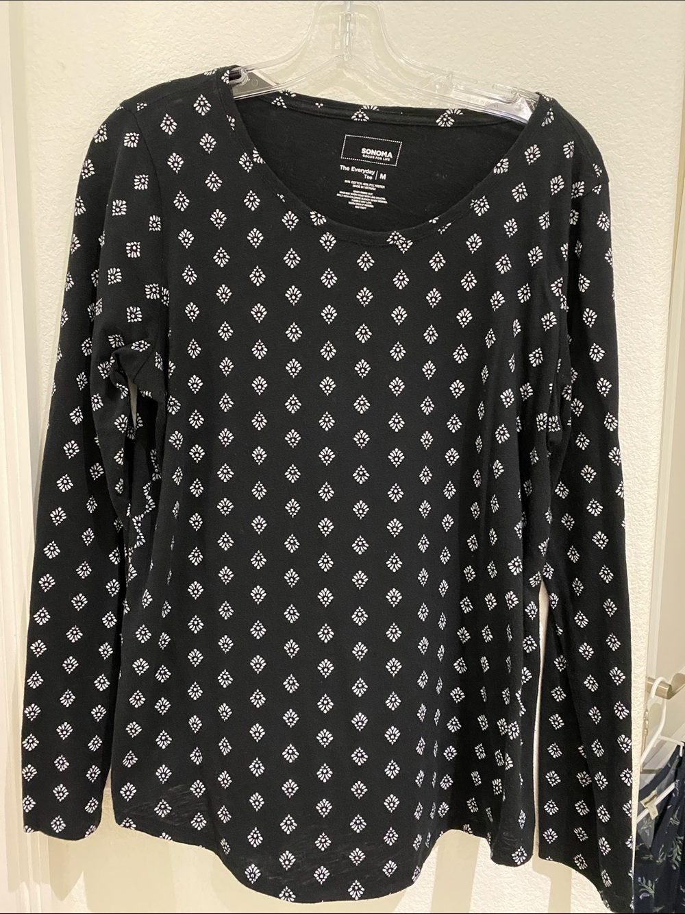 Sonoma Goods For Life Black Floral Print Long Sleeve Tee - Size M - Excellent